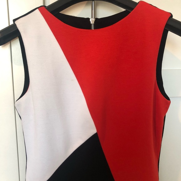 Premise Dresses Sheath Dress - Picture 2 of 4